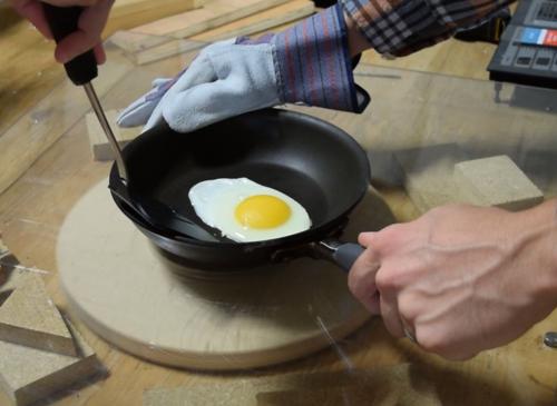 cozinhando ovos com ímas